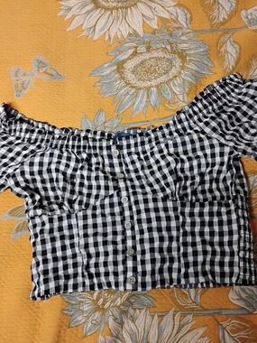 Black and White Gingham Off-Shoulder Button Front Top By Indigo Rising